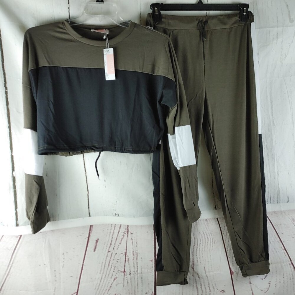 C+D+M Women's Size M Multicolor Comfortable Loungewear Jogger 2pc Set NWT